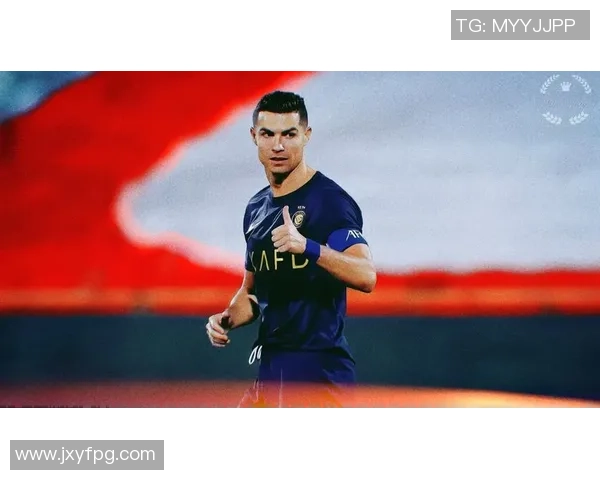 主持人巧问足球球星背后的故事 揭开他们不为人知的另一面 主持人巧问足球球星背后的故事 揭开他们不为人知的另一面