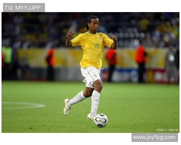 微笑球星的绿茵传奇与足球精神传递给世界的温暖力量