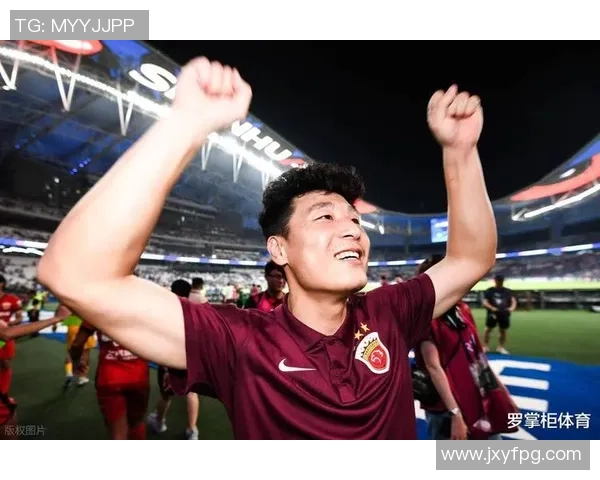 武磊与C罗的足球之路：从中超到欧洲赛场的对决与辉煌