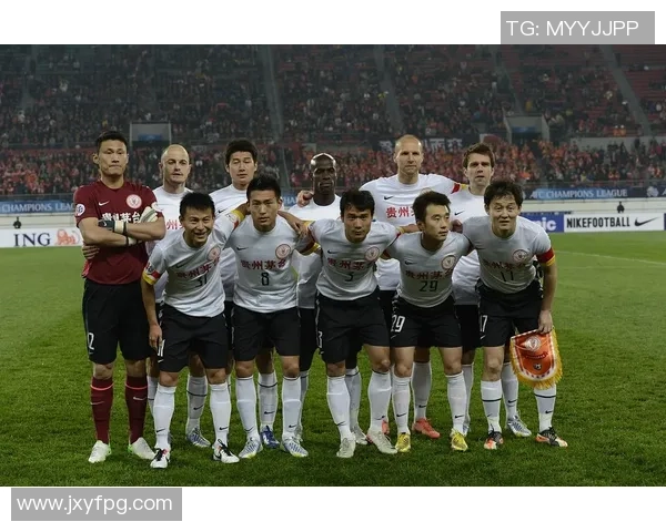 电影《足球星火》中的主要角色由谁饰演及演员背景解析