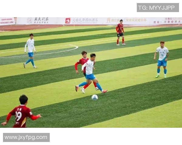 绿茵巨星齐聚畅谈赛场人生共赴精彩足球综艺盛宴 绿茵巨星齐聚畅谈赛场人生共赴精彩足球综艺盛宴