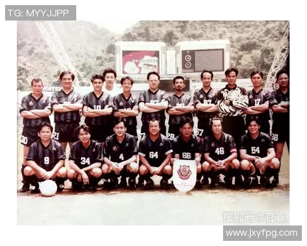 足球星明信片收藏带你走进绿茵场上巨星们的光辉岁月