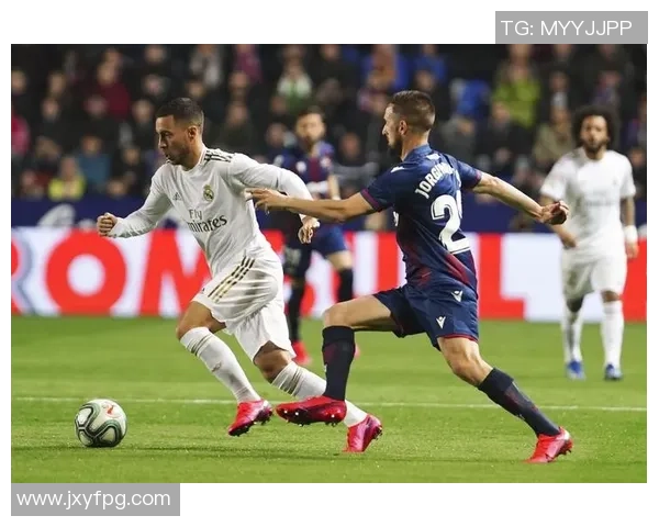 阿拉伯语足球球星的辉煌历程与成就分析 阿拉伯语足球球星的辉煌历程与成就分析